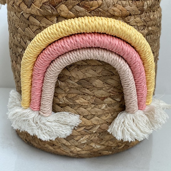 Basket with handles and rainbow design - Picture 2 of 13